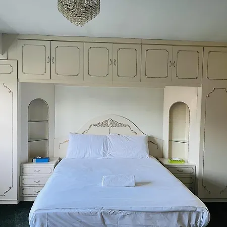 Hébergement de vacances Unwind In Comfort At Cosy Caradus Free Parking Birmingham