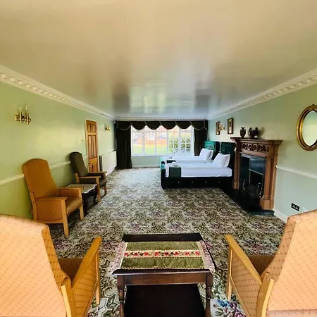 Hébergement de vacances Unwind In Comfort At Cosy Caradus Free Parking *